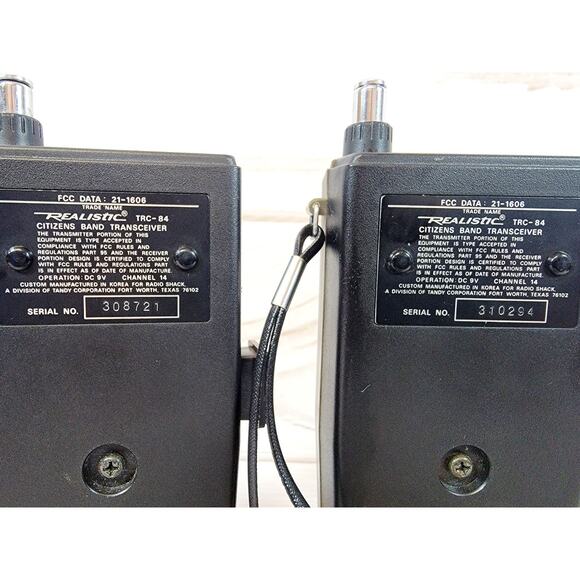 2 - Vintage Realistic TRC-84 Citizen Band Trransciever Walkie Talkie Radios - Picture 5 of 9
